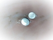 Boucles d'oreilles nacre blanche argent massif 925,rond,naturelle,blanc,gris,élégant,sobre,pearl chips,solid silver earrings,round,white