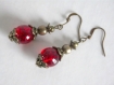 Boucles d'oreilles perles de verre rouges et bronze,