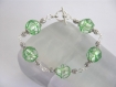 Bracelet perles de verre fantaisie vertes , fermoir toggle.