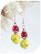 Boucles d'oreilles perles de verre jaunes et rouges.