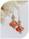 Boucles d'oreilles perles de verre oranges .