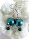 Boucles d'oreilles perles de verre nacrées vertes .