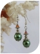 Boucles d'oreilles perles de verre vertes et cristal swarovski orange.