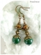 Boucles d'oreilles perles de verre vertes et agates marron.