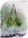 Boucles d'oreilles perles de verre vertes , transparentes et bronze.
