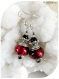 Boucles d'oreilles perles de verre rouges et noires , crochets argentés.