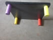 Petite table basse beton cire gris anthracite et pieds colores