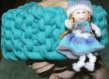 Bandeau pour bébé ou petite fille turquoise avec une poupée pour décoration - fait main 