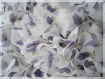 Echarpe-foulard  fond blanc motifs petites fleurs de coloris parme (ref.101) 