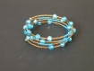 Fm009 bracelet bronze et turquoise sur fil mémoire