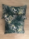 Décoration intérieure, housse de coussin  30x50 cm portefeuille motifs plantes tropicales et toucans tissu jacquard couleur vert