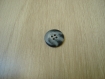 Cinq boutons noir marbré gris avec rebord   9-17  +2