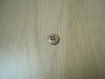 Cinq petit boutons 14 mm beige inscription   1-8