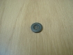 Cinq boutons emboutie métal de forme ronde   26-11