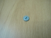 Cinq boutons forme rond bleu pale   13-69   +3