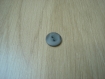 Cinq boutons bombé de couleur gris    14-41  +3