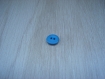 Cinqs boutons forme ronde bleu turquoise lisse   13-53