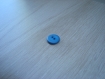 Cinqs boutons forme ronde bleu turquoise lisse   13-53