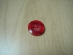 Cinqs boutons forme ronde rouge marbré   6-13   +3