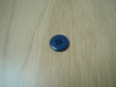Cinqs boutons forme ronde bleu en creux   13-21  +1