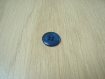 Cinqs boutons forme ronde bleu en creux   13-21  +1