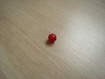 Perle en plastique rouge à facette   25-57