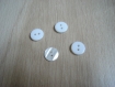 Cinqs boutons blanc rond reflet nacré   8-64  +3