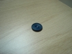 Quatre boutons vintage avec forme de disque bleu   13-55