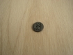 Trois boutons forme ronde gris avec forme   14-57