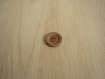 Trois boutons bois rond vintage avec forme 6-55