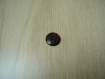 Cinq boutons forme ronde marron nacré   1-51