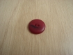Trois boutons rouge en creux marbré   6-68