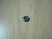 Deux boutons gris forme ronde avec creux   14-43