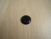Trois boutons en creux imitation bois et noir  11-37