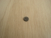 Cinq boutons gris nacré forme rond en creux   15-18  +1