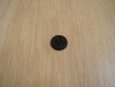 Cinq boutons noir mat de forme ronde   26-68  +3