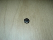 Cinq boutons forme ronde couleur marron   1-60  +1