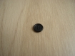 Trois boutons plastique noir rebord rond   17-73