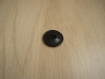 Cinq gros boutons noir forme rond avec rebord   17-3  +1