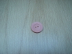 Boutons forme ronde rose pale en creux   7-90