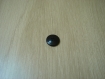 Deux boutons noir centre en forme creuse  29-62