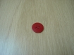 Deux boutons rouge contour avec rebord fin  22-59