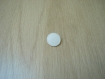 Bouton à queu plastique blanc imitation tissu  30-27