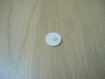 Bouton à queu plastique blanc imitation tissu  30-27