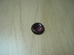 Bouton forme ronde rose bordeaux en creux  7-108