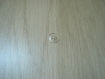 Quatre boutons transparent avec milieu creux  15-59
