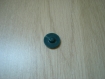 Deux boutons à queu plastique légèrement bombé turquoise   32-68