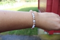 Bracelet perles perle blanche craquelé or, bracelet élastique, perles howlite, fait main, idée cadeau, anniversaire