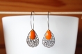 Boucles d'oreilles créole argenté et orange, sequin émaillé, minimaliste, tendance, cadeau, anniversaire, noël