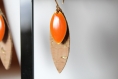 Boucles d'oreille liège et orange, sequin émaillé, bijou minimaliste, original, idée cadeau, anniversaire, noël